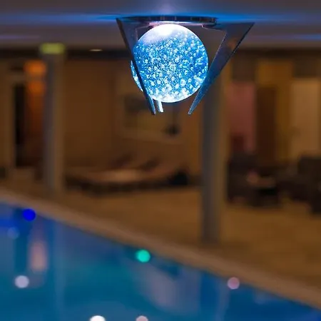 Honti Wellness Es Konferencia Szalloda 3*