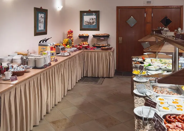 מלון Honti Wellness Es Konferencia Szalloda 3*